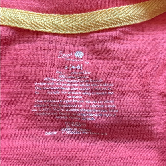 Police Olive Graphic Tee with Statue Design and pink tank top, set of two - Picture 9 of 9